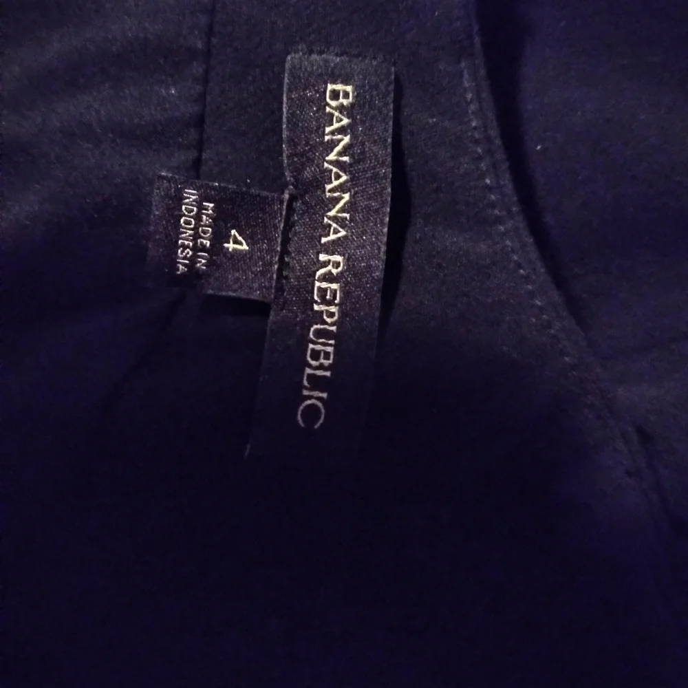 BRAND NEW CONDITION Banana Republic Dress - Picture 9 of 9